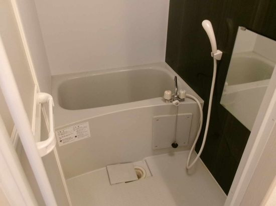 メイゾン用賀の浴室