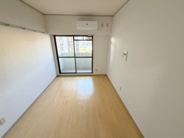 ヴィラブランシュ庚午中の内装