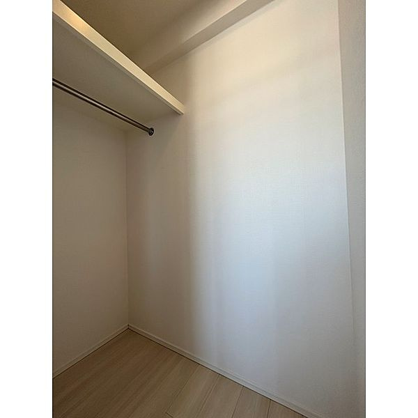 ブランズ市谷田町の収納|たっぷり入るウォークインクローゼット