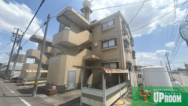 グランドール南出の外観