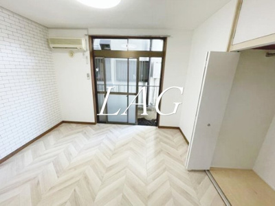 【居間・リビング】 | サンライズハイツ | 洋室のお部屋です。