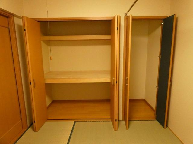 鶴野東３－７－２１貸家の収納