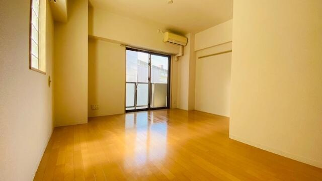 コントライの居間・リビング