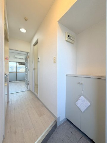 ヴィラブランシュ庚午中の玄関
