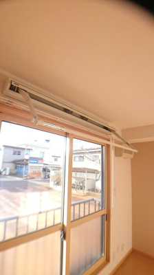 【設備】 | リバーヴィレッジ | 室内物干金物