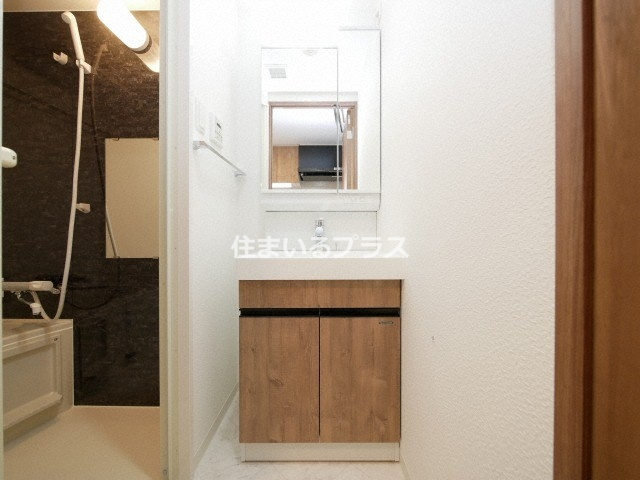 ゼオン大阪EASTの独立洗面台