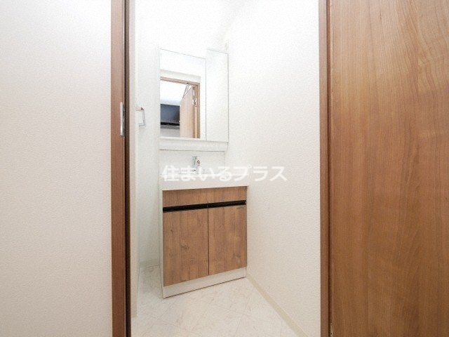 ゼオン大阪EASTの独立洗面台