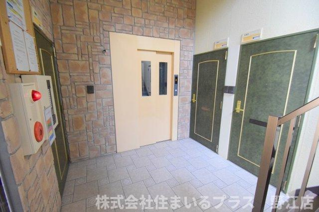 オズレジデンス鶴見のロビー