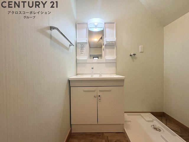 独立洗面化粧台付きでおすすめです！