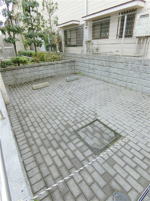 ケンジントンマンション大森WESTの駐車場|敷地内平置き駐車場　空き状況等詳細はお問合せください。