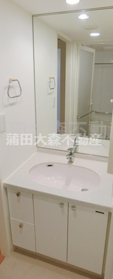 ケンジントンマンション大森WESTの洗面所|洗面脱衣所　独立洗面台