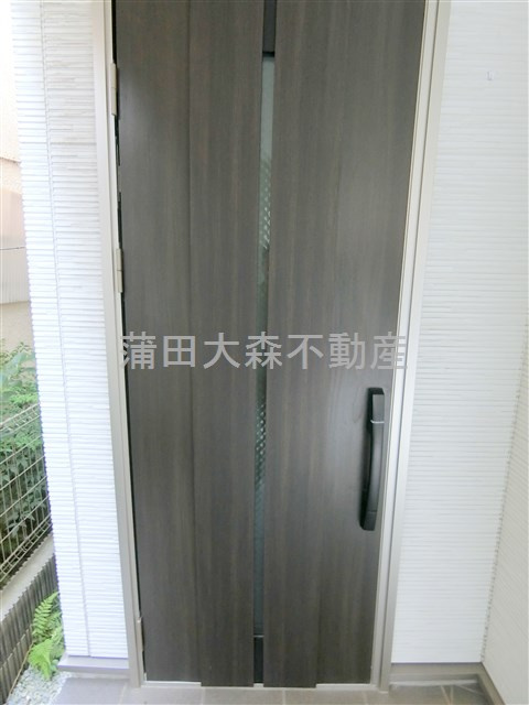 西蒲田3丁目戸建の玄関|玄関