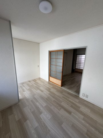 上神田2丁目辻本貸家の居間・リビング