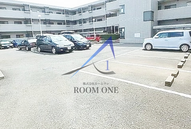 リベラルワタドの駐車場|駐車場です。