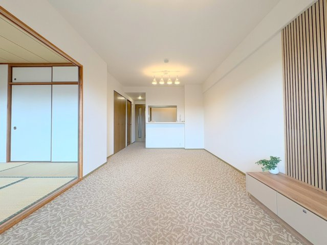 ラ・ビスタ宝塚エスティオ2番館の居間・リビング|おしゃれな居間です