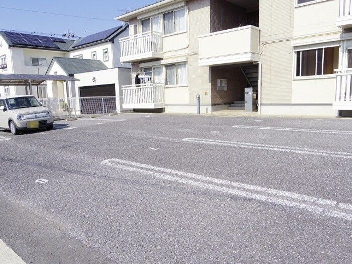 コージィコートの駐車場