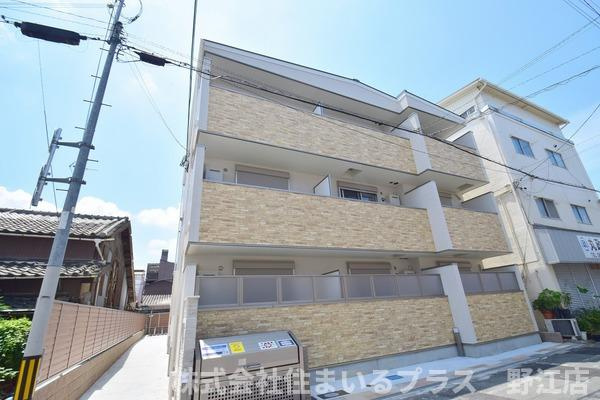 ピレーネ赤川の外観