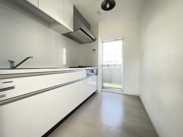 寝屋川市三井が丘５丁目の賃貸マンションのキッチン