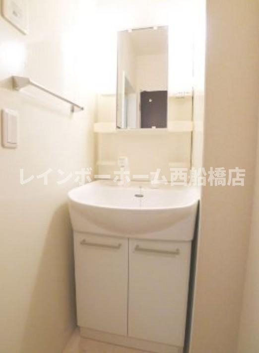 グレイスピーチの独立洗面台