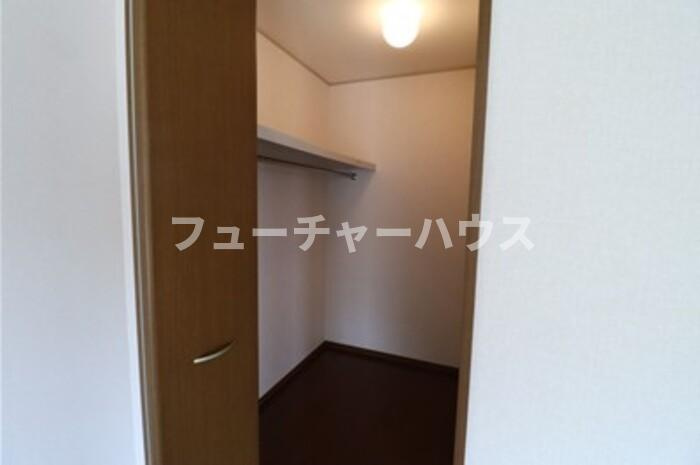 ロイヤルスクエア　Cの収納