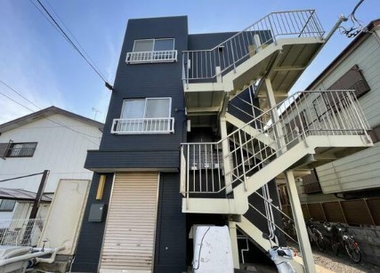 千葉市中央区鶴沢町の賃貸マンションの外観
