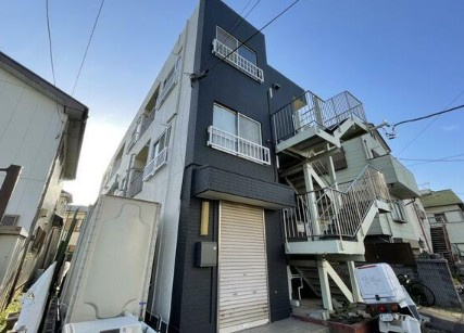 千葉市中央区鶴沢町の賃貸マンションのロビー