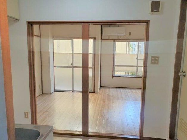 千葉市中央区鶴沢町の賃貸マンションの寝室