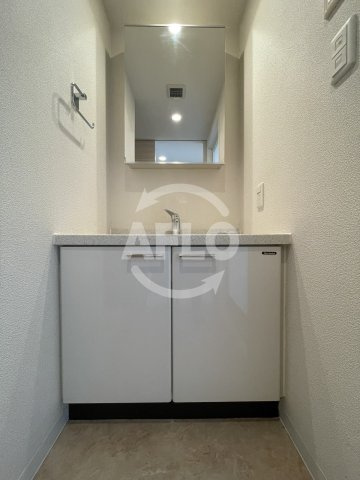 グランツ西大橋の洗面所|ルクレ立売堀　独立洗面化粧台