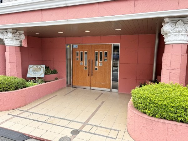お洒落なエントランス部分