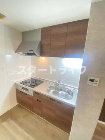 大阪市淀川区十三本町１丁目の賃貸マンションのキッチン