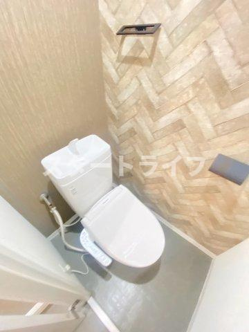 大阪市淀川区十三本町１丁目の賃貸マンションのトイレ