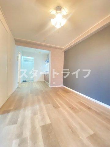 大阪市淀川区十三本町１丁目の賃貸マンションの寝室