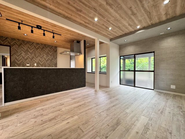 川中本町　一戸建ての居間・リビング