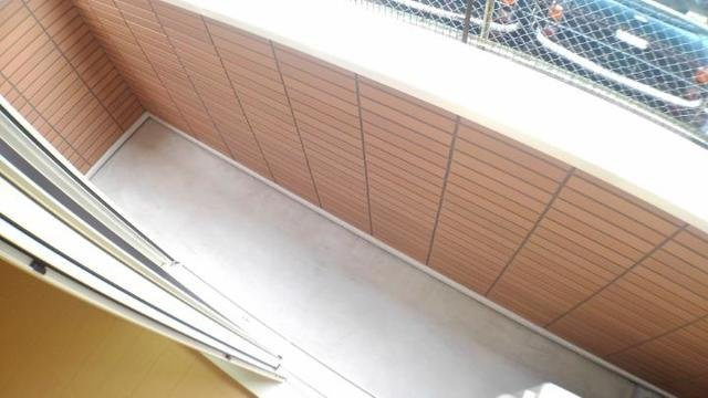 太宰府市通古賀２丁目のアパートのバルコニー|暖かな日差しのふりそそぐバルコニー