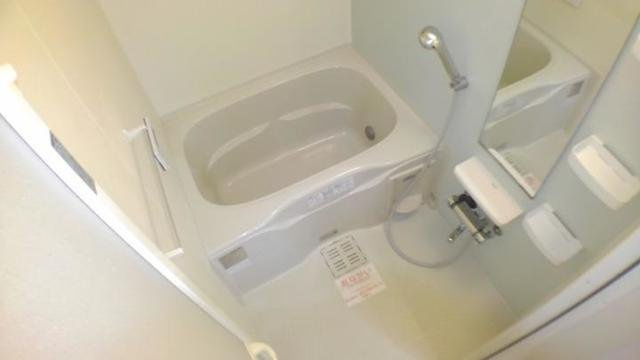 太宰府市通古賀２丁目のアパートの浴室|お風呂です