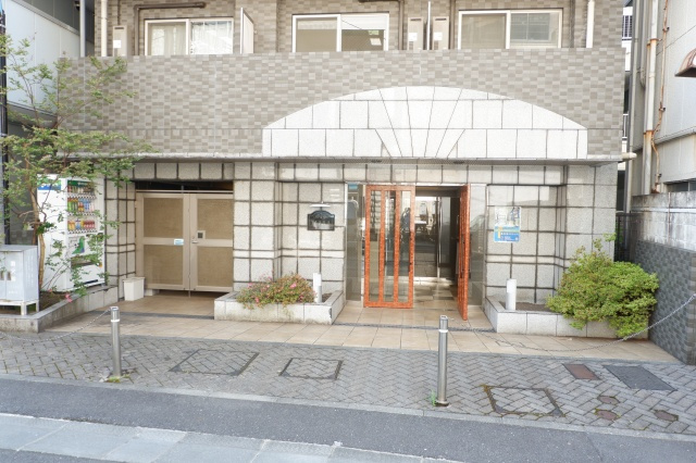 ティアラ大崎のエントランス
