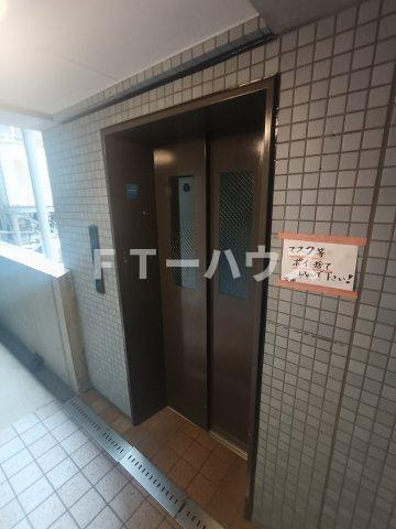 船橋市西船４丁目の賃貸マンションの玄関