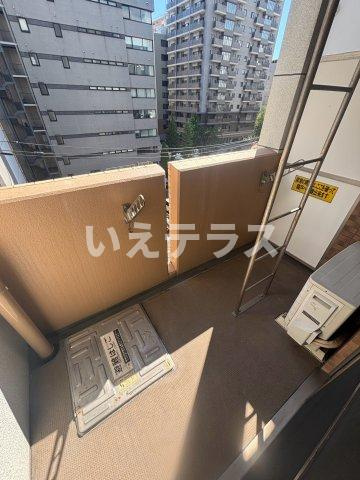 プレサンス三宮花時計前のバルコニー