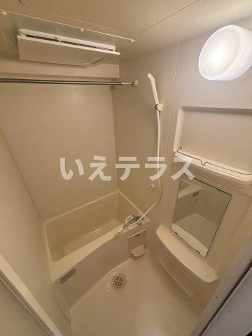 プレサンス三宮花時計前の浴室