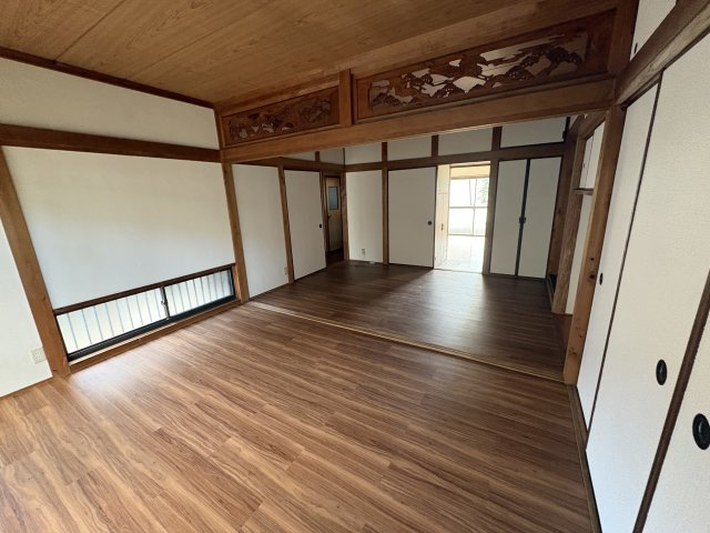 尾上町長田戸建の洋室