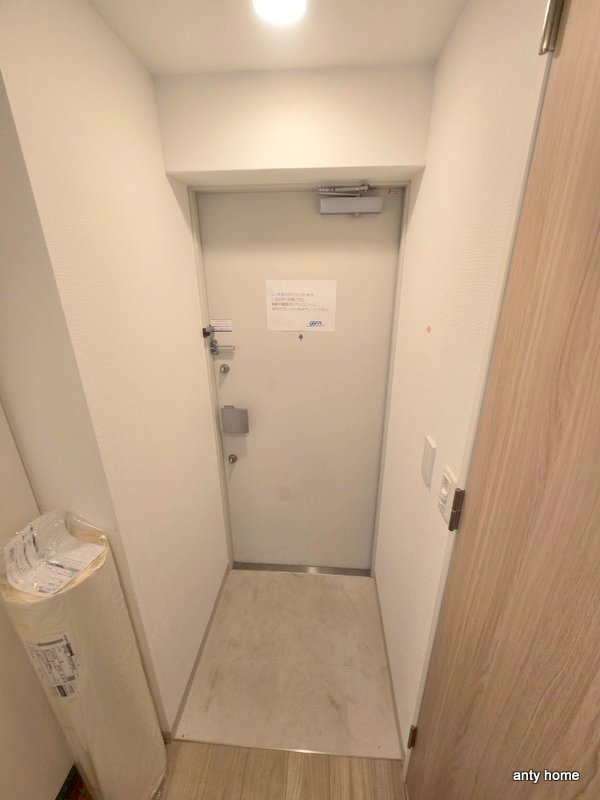 アーバネックス心斎橋２　仲介手数料無料の玄関