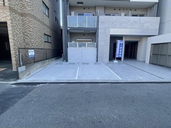 ル・シエル葵の駐車場