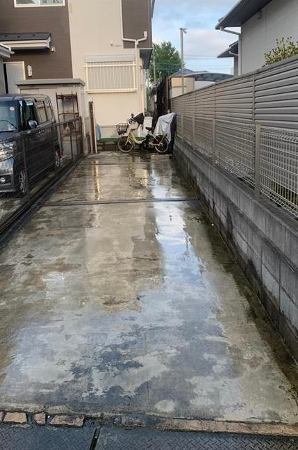 本蓮戸建の駐車場|車をお持ちの方に嬉しい駐車場付きの物件です