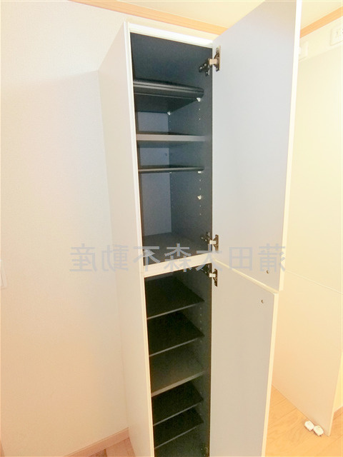 アーネスト羽田の玄関|玄関　シューズBOX