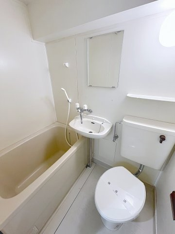 アネックス上小町の浴室|落ち着いた空間のお風呂です