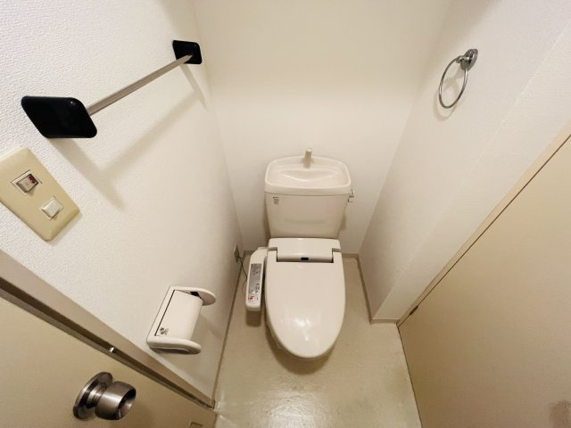 ＰＬＥＮＤＹ春日部のトイレ|別部屋の写真です。