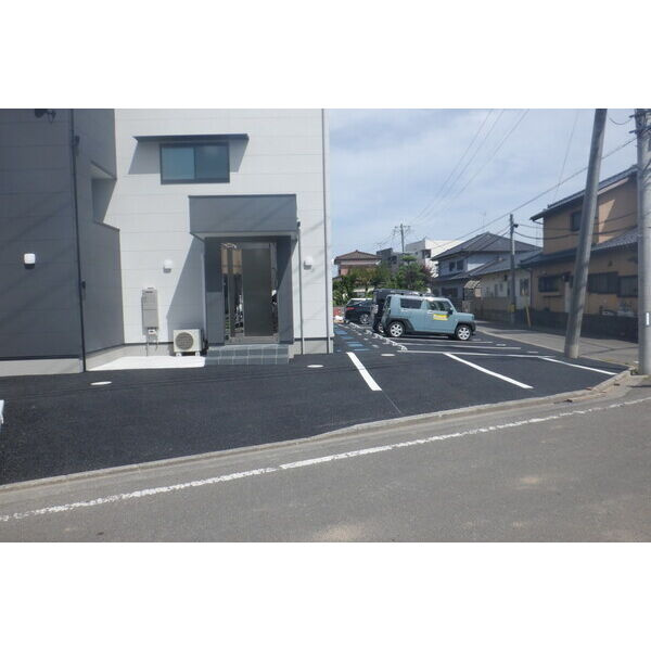 ND郡山の駐車場