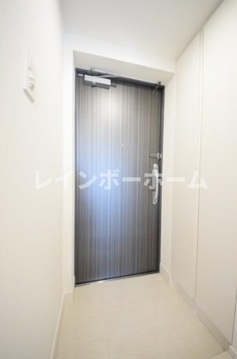 S-RESIDENCE市川の玄関