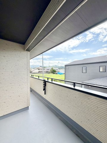 泉佐野市日根野　新築一戸建てのバルコニー