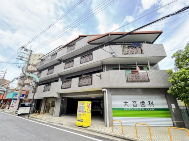 アンリハイツの外観
